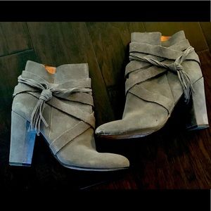 Gianni Bini Gray Tassle Boot